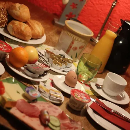 ゲストハウス Weinstube Bycastors