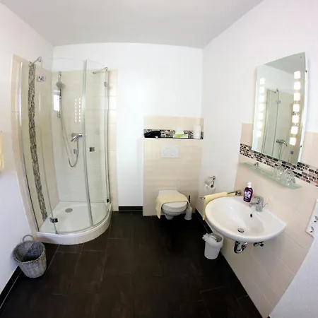 Weinstube Bycastors ゲストハウス