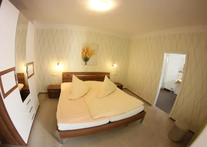 Weinstube Bycastors Pensionat 3*